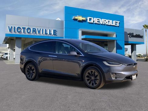 Used 2018 Tesla Model X 75D AWD/4WD image 3