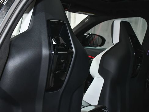 Used 2025 BMW M5 w/ Executive Package AWD/4WD image 63