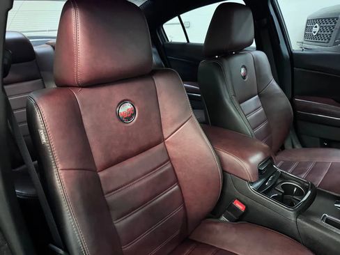 Used 2014 Dodge Charger SXT RWD image 17