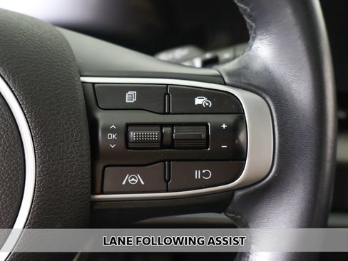 Used 2025 Kia Sportage EX w/ Premium Package AWD/4WD image 5