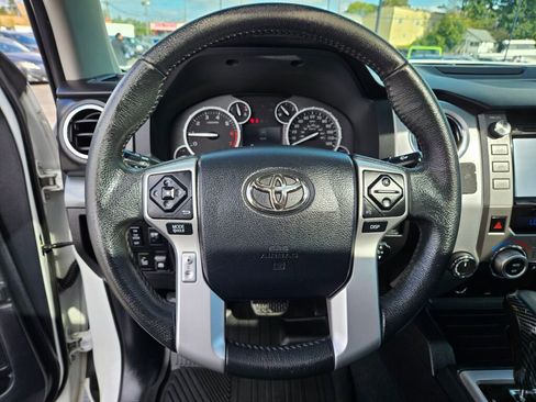 Used 2015 Toyota Tundra Platinum image 21