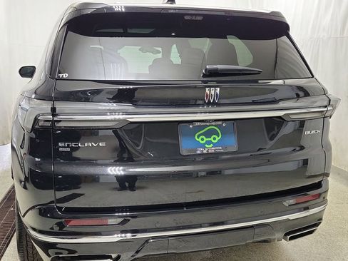Used 2025 Buick Enclave Avenir w/ Super Cruise Package image 5