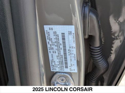 New 2025 Lincoln Corsair Grand Touring w/ Rear Removable Package Tray image 15