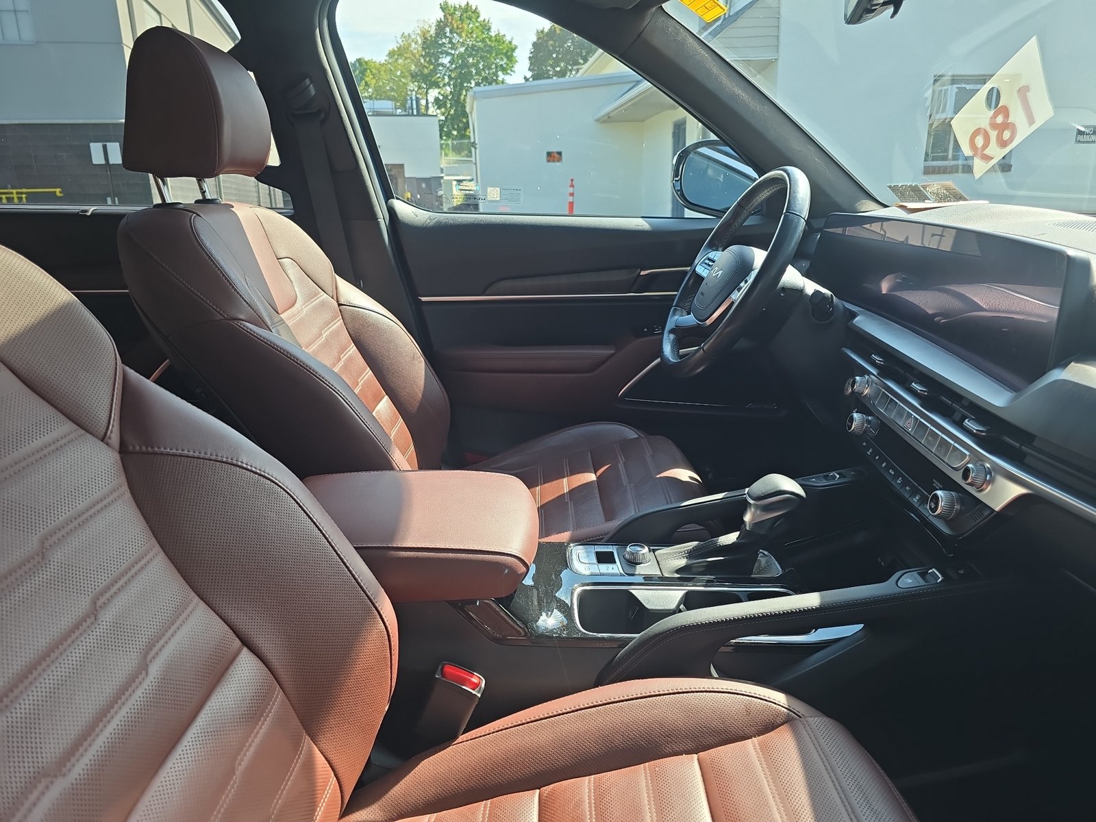Used 2023 Kia Telluride SX Prestige AWD/4WD image 7