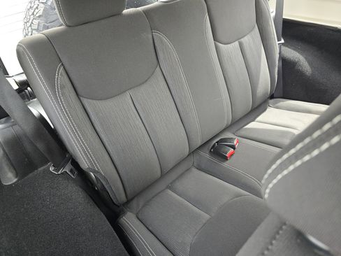 Used 2014 Jeep Wrangler Rubicon w/ Power Convenience Group image 18