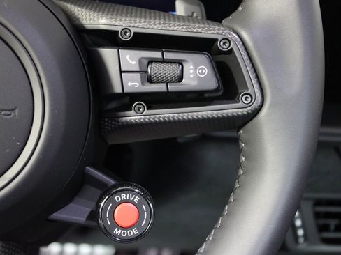 Used 2025 Porsche 911 Carrera 4 GTS image 26