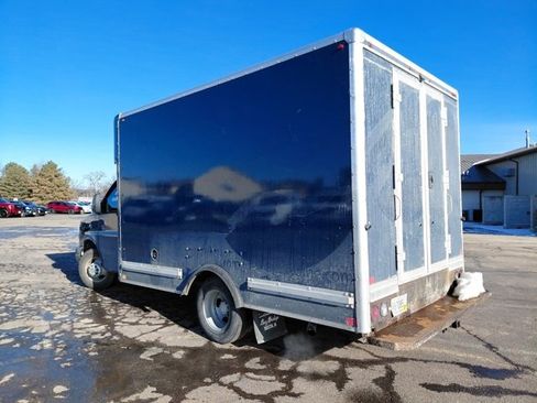 Used 2020 Chevrolet Express 3500 w/ Driver Convenience Package image 10