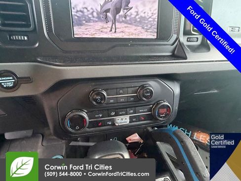 Used 2023 Ford Bronco Black Diamond image 9