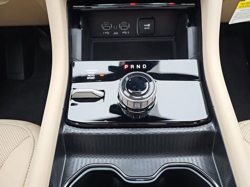 New 2025 Jeep Grand Cherokee Limited w/ Luxury Tech Group II image 27