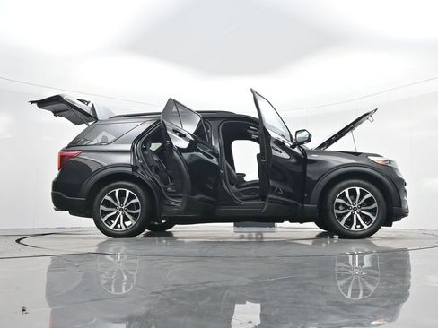 Used 2023 Ford Explorer ST-Line w/ Class IV Trailer Tow Package image 46