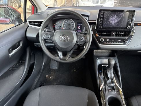 Used 2020 Toyota Corolla LE image 11