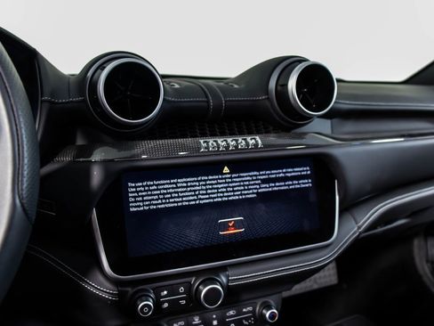 Certified 2019 Ferrari Portofino image 41