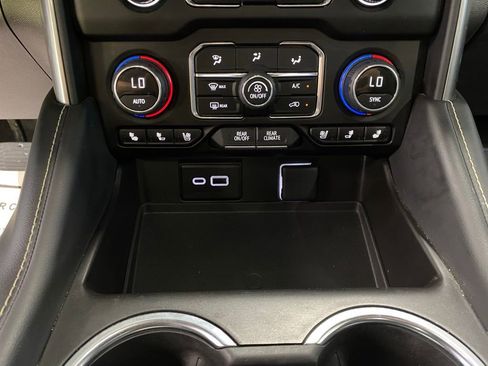 Used 2024 Chevrolet Tahoe Premier w/ Premium Package image 27