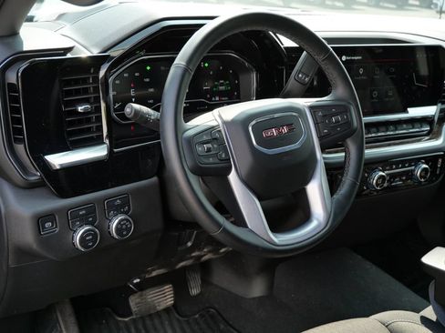 Certified 2025 GMC Sierra 1500 Elevation AWD/4WD image 15