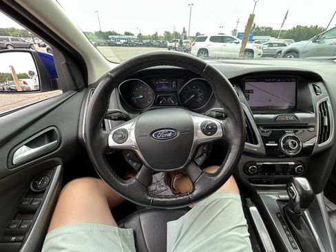 Used 2013 Ford Focus Titanium w/ Titanium Handling Pkg FWD image 31