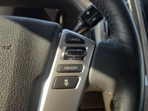 Used 2024 Nissan Titan SV w/ SV Convenience Package AWD/4WD image 21