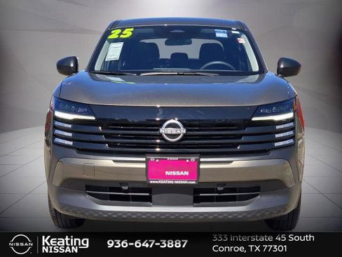 Certified 2025 Nissan Kicks S image 10