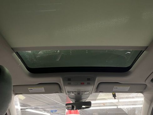 New 2025 Volkswagen Taos SEL image 10