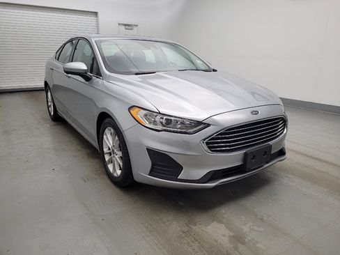 Used 2020 Ford Fusion SE image 13