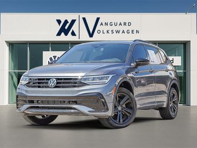New 2024 Volkswagen Tiguan SE R-Line