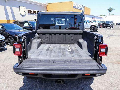Used 2023 Jeep Gladiator Mojave w/ LED Lighting Group AWD/4WD image 25
