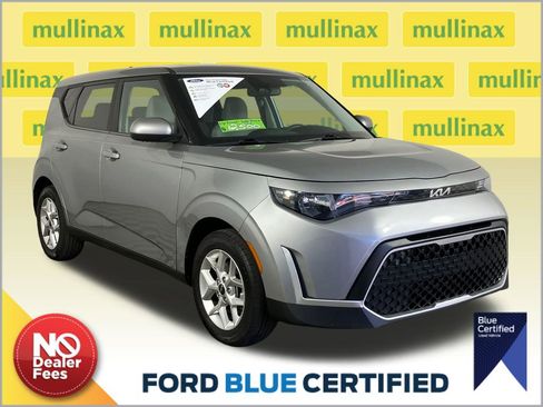 Used 2023 Kia Soul LX w/ LX Technology Package image 1