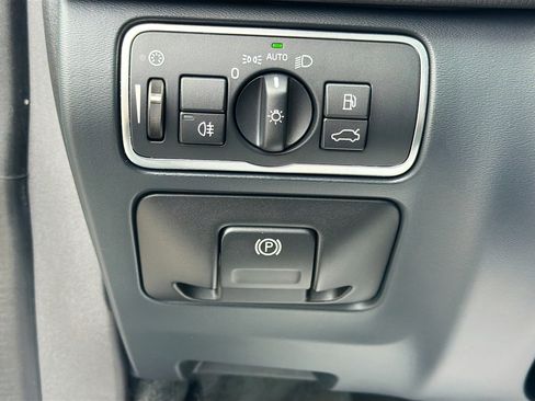 Used 2016 Volvo XC60 T5 Premier FWD image 34