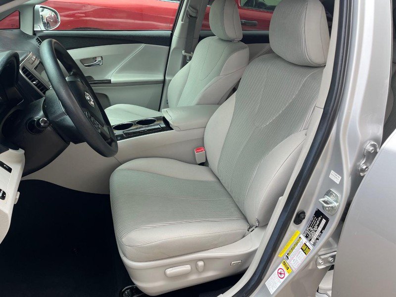 Used 2014 Toyota Venza LE FWD image 7