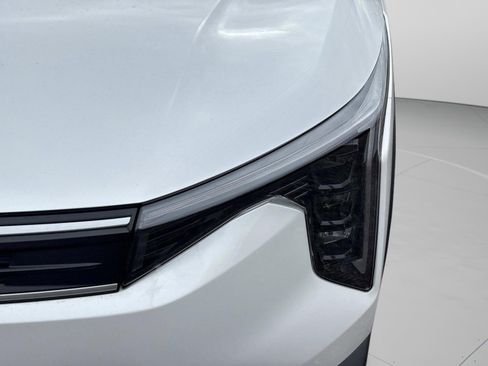 New 2026 Kia K4 LX image 10