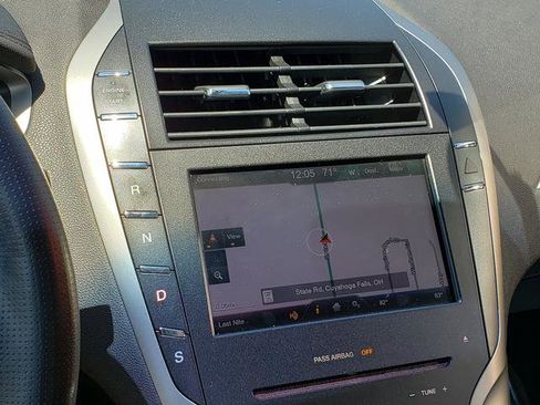 Used 2013 Lincoln MKZ FWD image 23