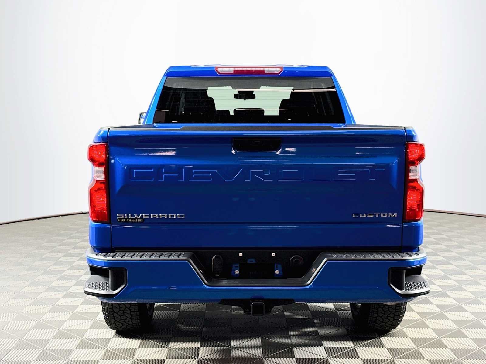 Used 2026 Chevrolet Silverado 1500 Custom AWD/4WD image 6