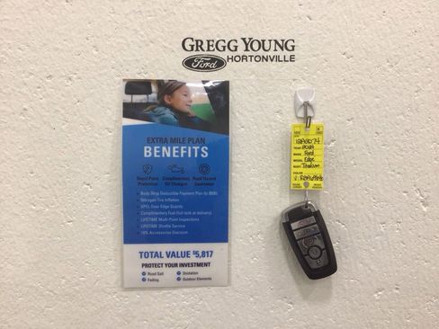 Used 2024 Ford Edge Titanium image 41