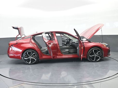 Used 2024 Nissan Altima 2.5 SR image 71