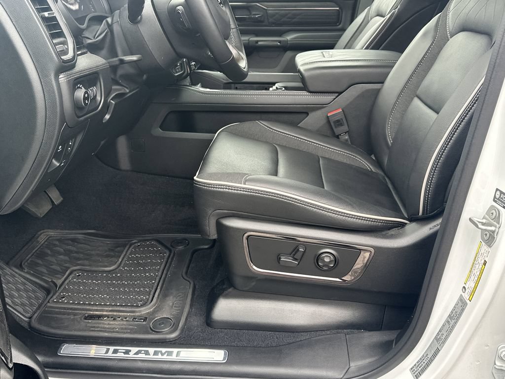 Used 2026 RAM 1500 Limited AWD/4WD image 9