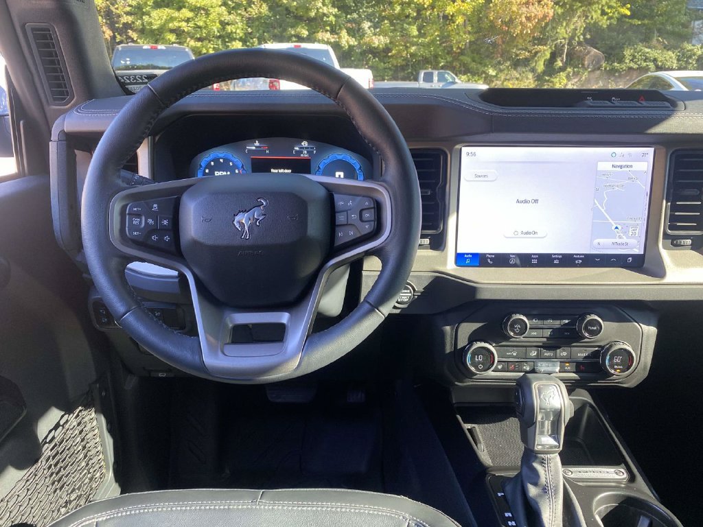 Used 2025 Ford Bronco Outer Banks AWD/4WD image 12