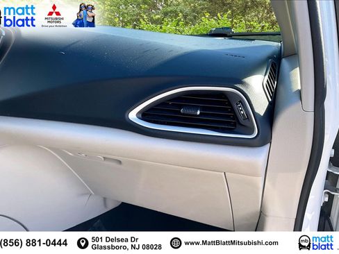 Used 2023 Chrysler Voyager LX image 18