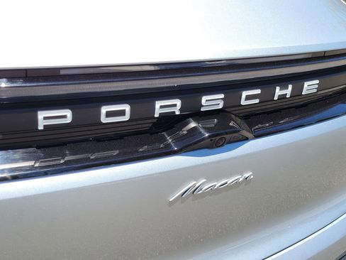 Used 2025 Porsche Macan Electric w/ Premium Package RWD image 34