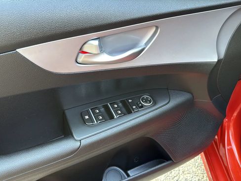 Used 2023 Kia Forte LXS w/ LXS Technology Package FWD image 14
