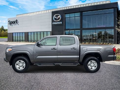 Used 2018 Toyota Tacoma SR RWD image 6