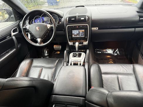 Used 2008 Porsche Cayenne Turbo AWD/4WD image 16