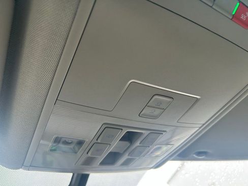 Used 2023 Volkswagen Atlas SE w/ Panoramic Sunroof Package image 53