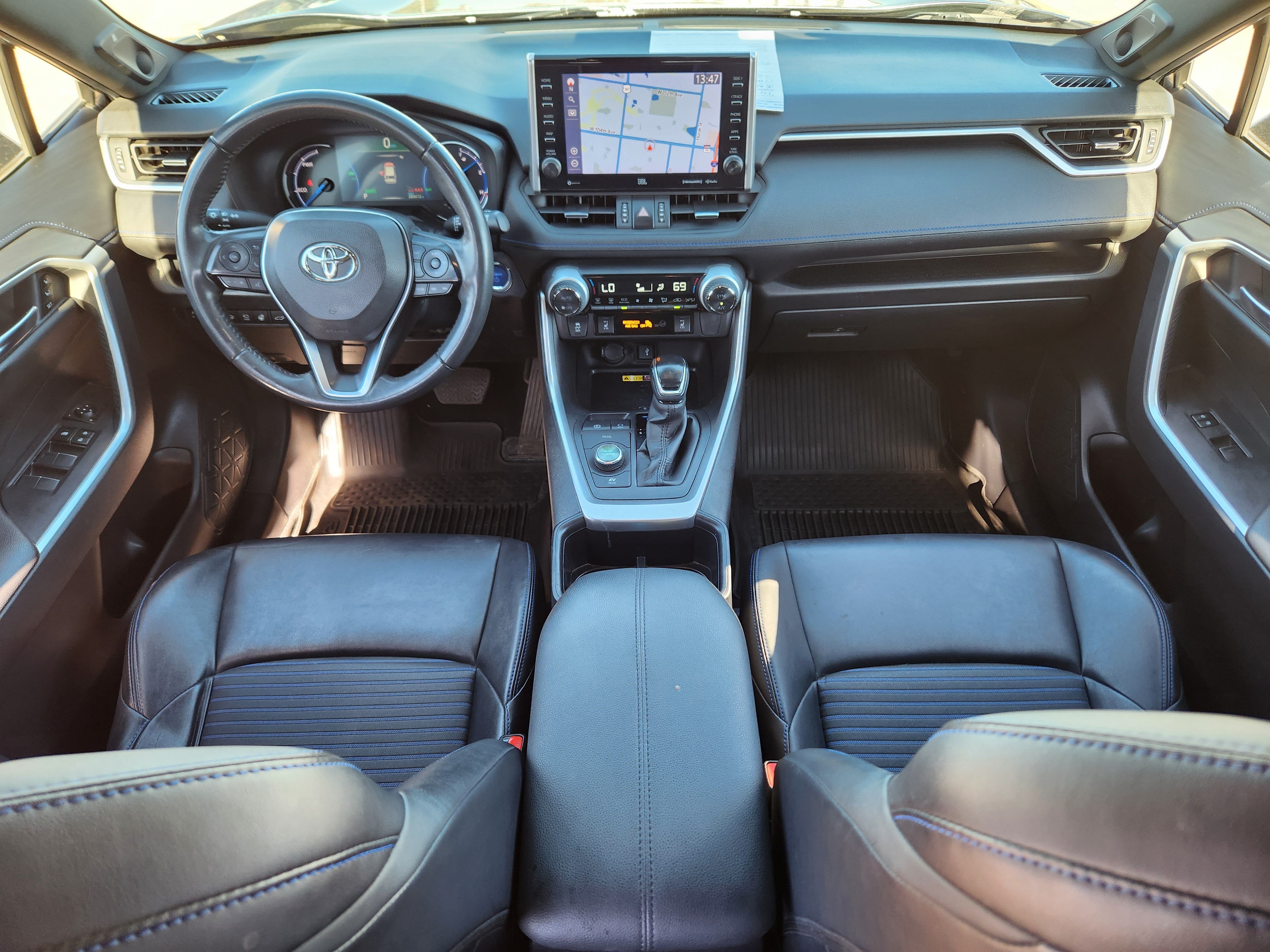 Used 2022 Toyota RAV4 XSE AWD/4WD image 21