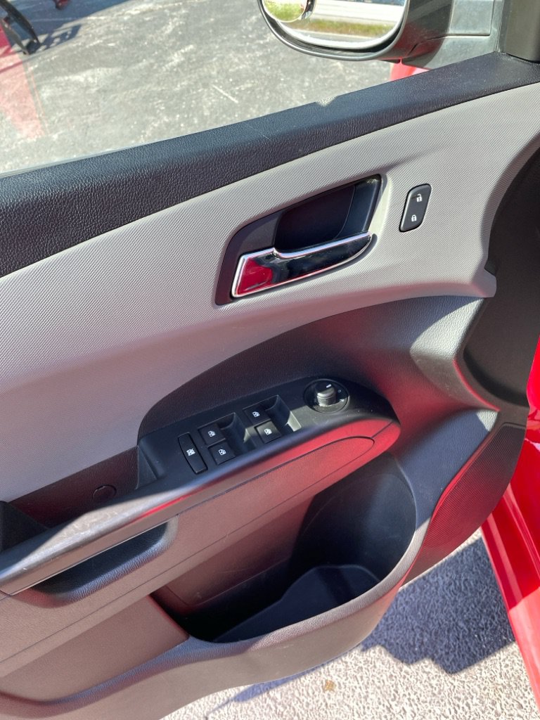 Used 2015 Chevrolet Sonic LTZ FWD image 11