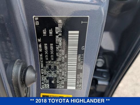Used 2018 Toyota Highlander XLE w/ Carpet Mat Package (TMS) AWD/4WD image 36
