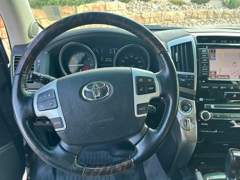 Used 2013 Toyota Land Cruiser AWD/4WD image 22