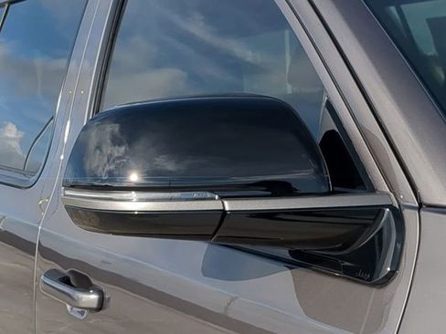 New 2026 Jeep Grand Wagoneer Limited w/ HD Trailer Tow Package AWD/4WD image 12