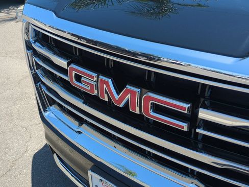 Used 2024 GMC Yukon XL SLT RWD image 31