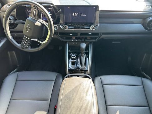 Used 2025 Chevrolet Colorado Trail Boss AWD/4WD image 18