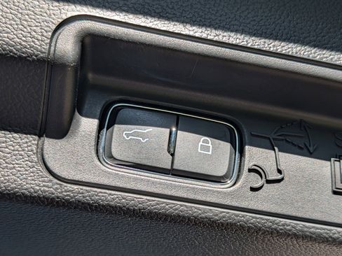 Used 2023 Ford Explorer XLT w/ Equipment Group 202A image 34