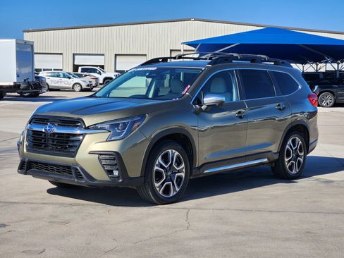 Used 2023 Subaru Ascent Limited w/ Technology Package image 3